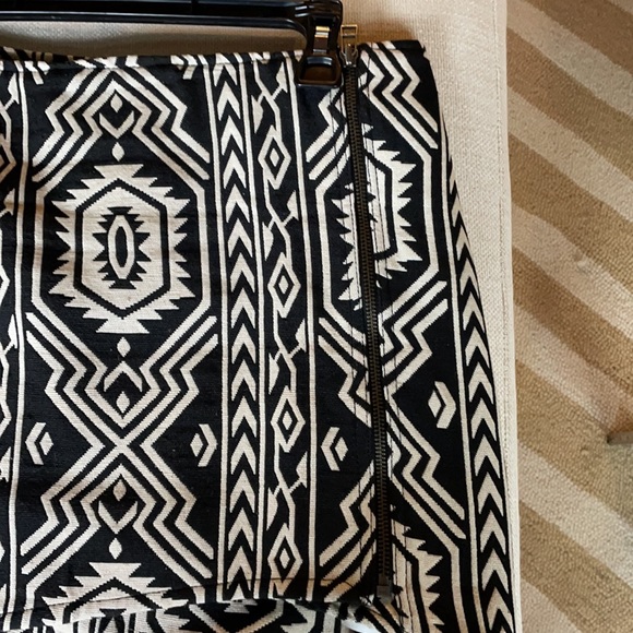 Mink Pink asymmetrical boho southwest print skirt - Picture 5 of 11